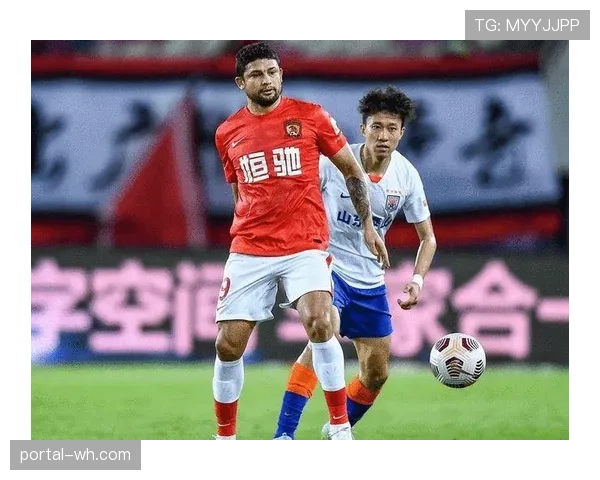 焦点时刻：关键时刻，转播信号同时呈现攻防双方教练的实时反应